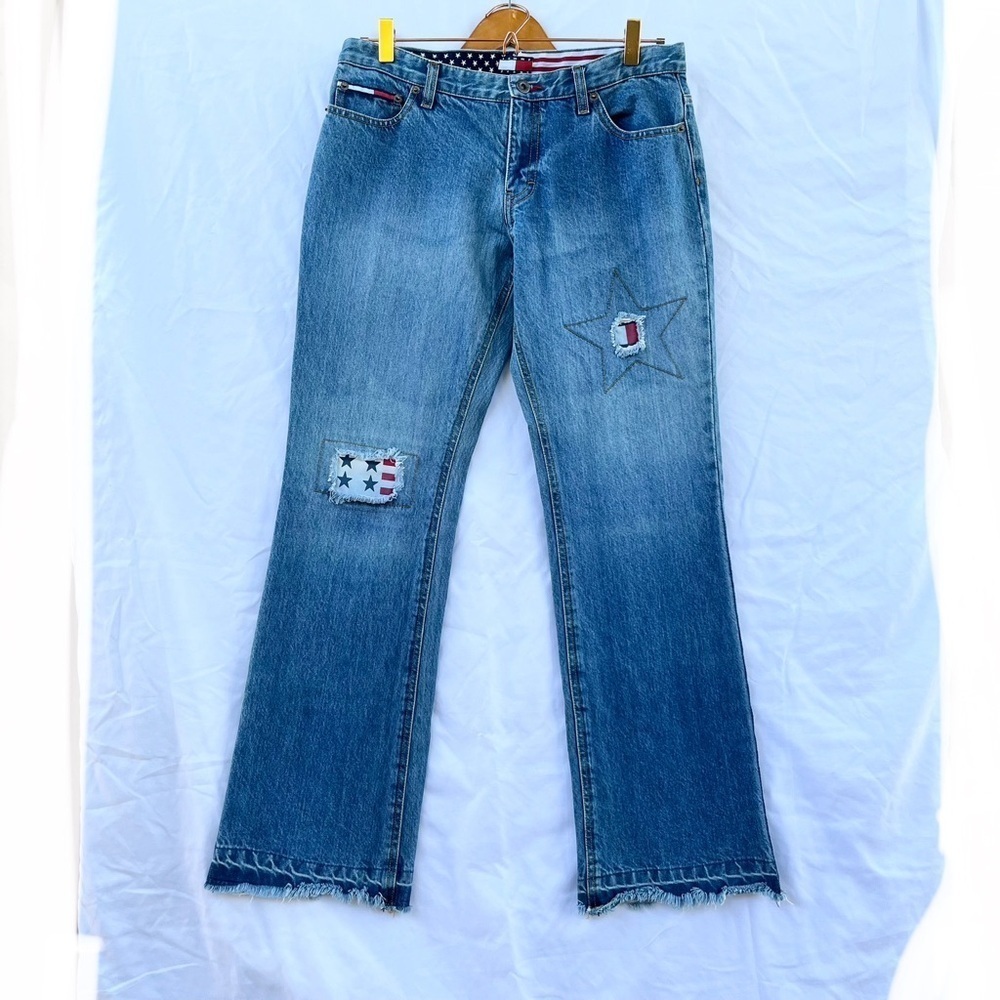 TOMMY HILFIGER | Y2K LOW RISE STAR PATCH FLARE RAW HEM JEANS BLUE WASH SIZE 11